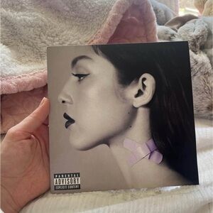 Olivia Rodrigo 7” Vampire Vinyl